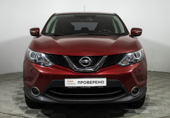 Подержанный автомобиль Nissan Qashqai 2014 года (2 фото)