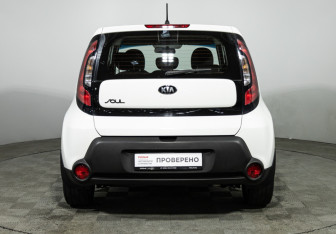 Подержанный автомобиль Kia Soul 2016 года (6 фото)
