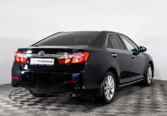 Подержанный автомобиль Toyota Camry Sedan 2014 года (5 фото)
