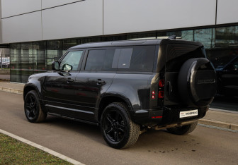 Подержанный автомобиль Land Rover Defender Suv 2020 года (5 фото)