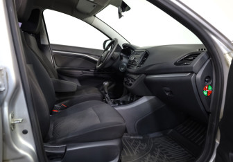 Подержанный автомобиль LADA (ВАЗ) Vesta Sedan 2016 года (19 фото)