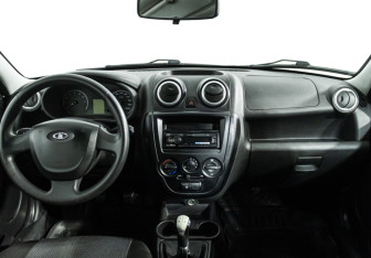 Подержанный автомобиль LADA (ВАЗ) Granta Liftback 2017 года (13 фото)