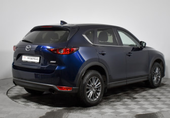 Подержанный автомобиль Mazda CX-5 2017 года (5 фото)