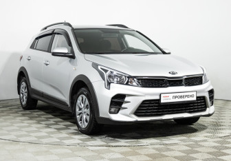 Подержанный автомобиль Kia Rio Hatchback 2021 года (3 фото)