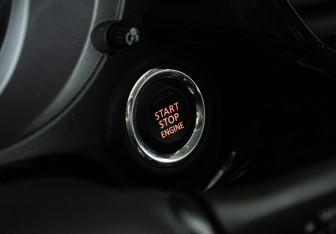 Подержанный автомобиль Mitsubishi Outlander 2016 года (19 фото)