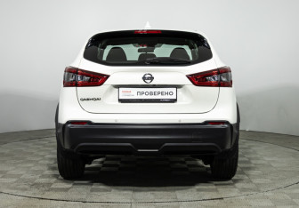 Подержанный автомобиль Nissan Qashqai 2020 года (6 фото)