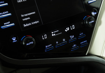 Подержанный автомобиль Toyota Camry Sedan 2020 года (19 фото)