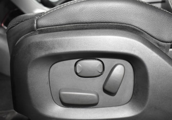 Подержанный автомобиль Land Rover Range Rover Evoque 2015 года (21 фото)