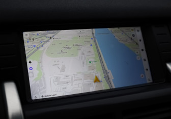 Подержанный автомобиль Land Rover Discovery Sport 2018 года (19 фото)