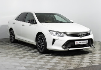 Подержанный автомобиль Toyota Camry Sedan 2016 года (3 фото)