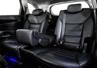 Подержанный автомобиль Kia Sorento 2018 года (27 фото)