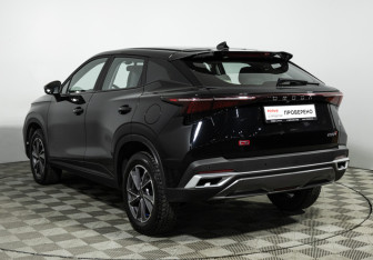 Подержанный автомобиль Omoda C5 2024 года (7 фото)