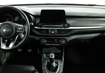 Подержанный автомобиль Kia Cerato Sedan 2021 года (14 фото)