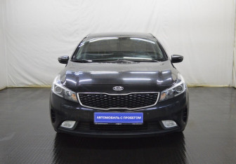 Подержанный автомобиль Kia Cerato Sedan 2019 года (2 фото)