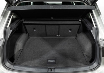 Подержанный автомобиль Volkswagen Tiguan 2018 года (23 фото)