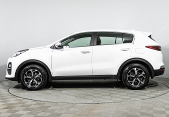 Подержанный автомобиль Kia Sportage 2021 года (8 фото)