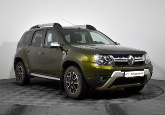 Подержанный автомобиль Renault Duster 2017 года (3 фото)