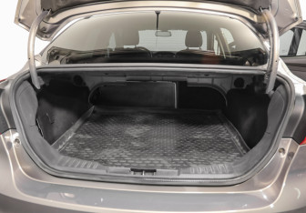 Подержанный автомобиль Ford Focus Sedan 2013 года (23 фото)