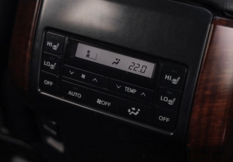 Подержанный автомобиль Toyota Land Cruiser Prado 2017 года (34 фото)
