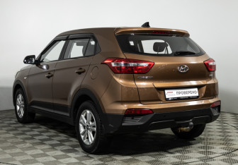 Подержанный автомобиль Hyundai Creta 2019 года (7 фото)