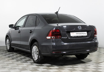 Подержанный автомобиль Volkswagen Polo Sedan 2017 года (7 фото)