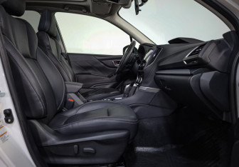 Подержанный автомобиль Subaru Forester Suv 2018 года (30 фото)