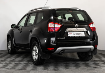 Подержанный автомобиль Nissan Terrano 2018 года (7 фото)