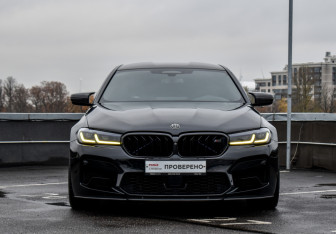 Подержанный автомобиль BMW M5 Sedan 2020 года (2 фото)