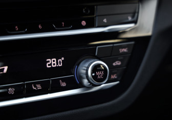 Подержанный автомобиль BMW X4 2018 года (20 фото)