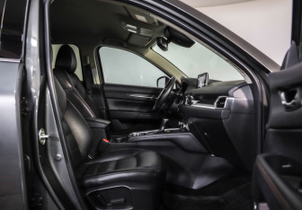 Подержанный автомобиль Mazda CX-5 2021 года (28 фото)