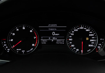 Подержанный автомобиль Audi A6 Sedan 2016 года (12 фото)
