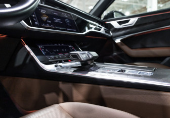 Подержанный автомобиль Audi A6 Sedan 2023 года (26 фото)