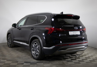 Подержанный автомобиль Hyundai Santa Fe 2021 года (7 фото)