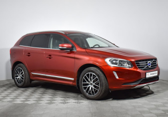 Подержанный автомобиль Volvo XC60 2015 года (3 фото)