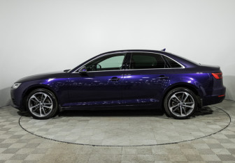Подержанный автомобиль Audi A4 Sedan 2017 года (8 фото)
