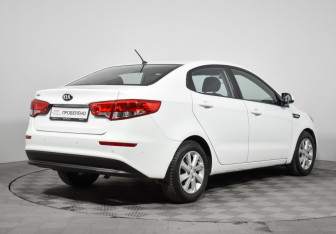 Подержанный автомобиль Kia Rio Sedan 2016 года (5 фото)