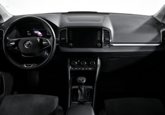 Подержанный автомобиль Skoda Karoq 2020 года (15 фото)