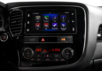 Подержанный автомобиль Mitsubishi Outlander 2019 года (17 фото)