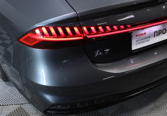 Подержанный автомобиль Audi A7 2019 года (9 фото)