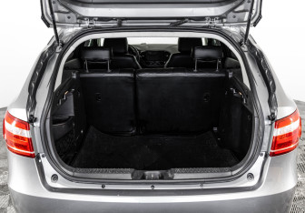 Подержанный автомобиль LADA (ВАЗ) Vesta Wagon 2019 года (19 фото)