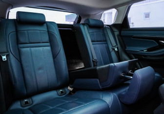 Подержанный автомобиль Land Rover Range Rover Evoque 2020 года (33 фото)