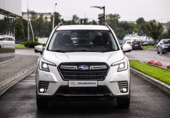 Подержанный автомобиль Subaru Forester Suv 2024 года (4 фото)