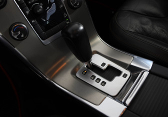 Подержанный автомобиль Volvo XC60 2012 года (12 фото)