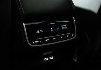 Подержанный автомобиль GAC GS8 2024 года (20 фото)