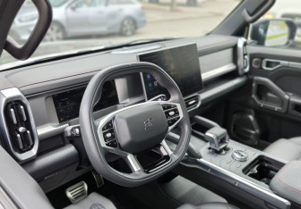 Подержанный автомобиль Jetour T2 2024 года (17 фото)