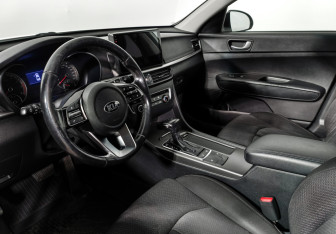 Подержанный автомобиль Kia Optima Sedan 2019 года (9 фото)