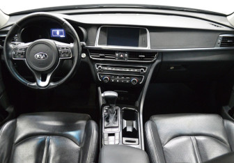 Подержанный автомобиль Kia Optima Sedan 2017 года (14 фото)