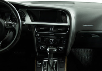 Подержанный автомобиль Audi A5 Coupe 2015 года (14 фото)