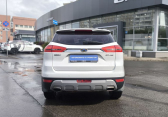 Подержанный автомобиль Geely Atlas 2018 года (5 фото)