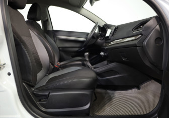 Подержанный автомобиль LADA (ВАЗ) Vesta Sedan 2023 года (18 фото)